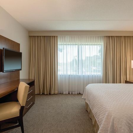 Embassy Suites By Hilton Milwaukee Brookfield Extérieur photo